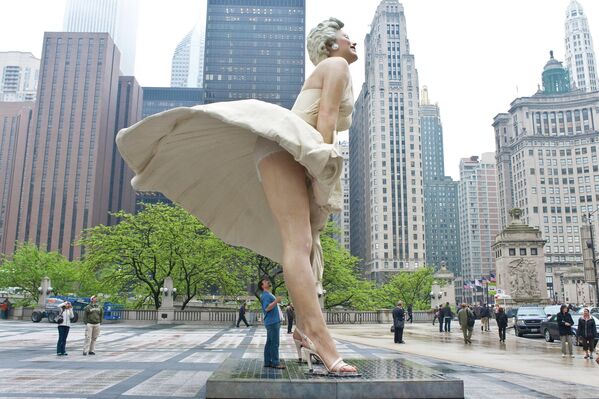 Скульптура Мэрилин Монро в Чикаго, Иллинойс