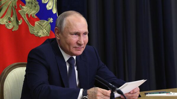 Президент РФ Владимир Путин проводит совещание в режиме видеоконференции по экономическим вопросам