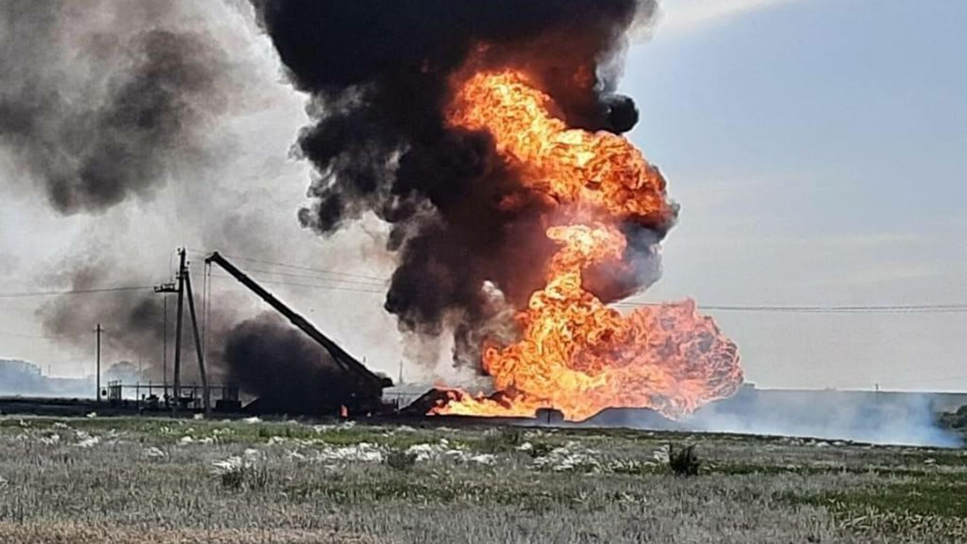 Пожар на газопроводе в хмао. Взрыв магистрального газопровода.