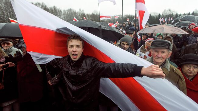 Активист Роман Протасевич во время акции протеста в Минске