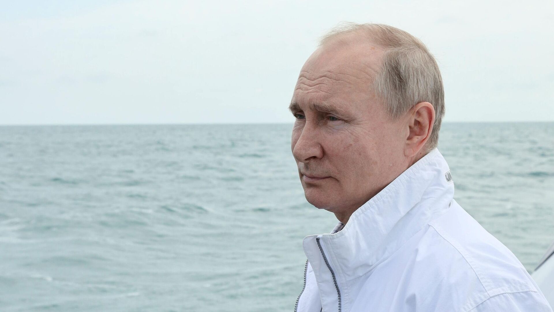 Президент РФ Владимир Путин во время морской прогулки - РИА Новости, 1920, 02.08.2022