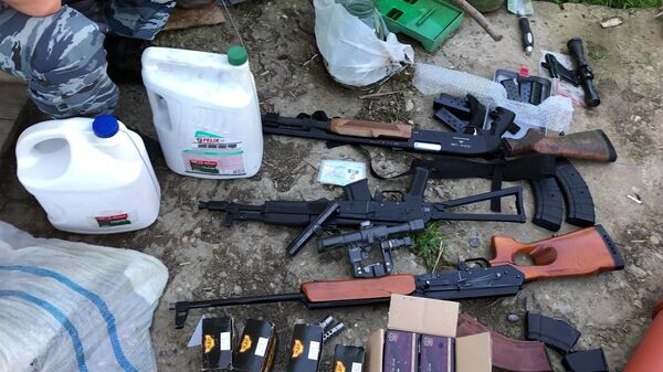Огнестрельное оружие и боеприпасы, изъятые сотрудниками ФСБ