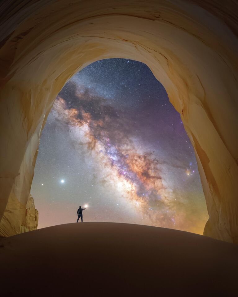 Работа фотографа Spencer Welling “Chamber of light” в фотоконкурсе 2021 Milky Way photographer of the year