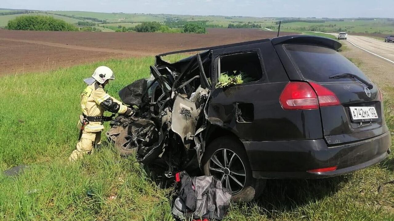 В Алтайском крае пять человек погибли в ДТП - РИА Новости, 31.05.2021