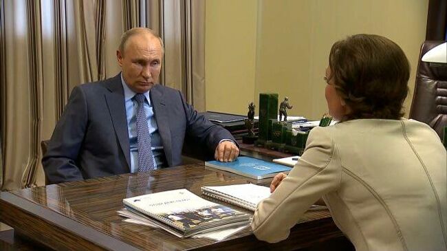 Путин: мужчина стремится сам преодолеть все трудности