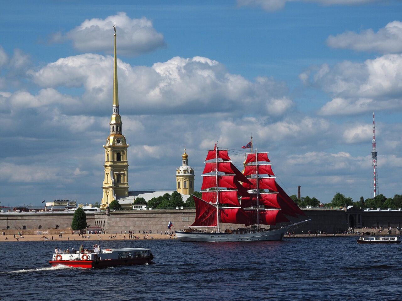 В Санкт-Петербурге начался праздник выпускников 