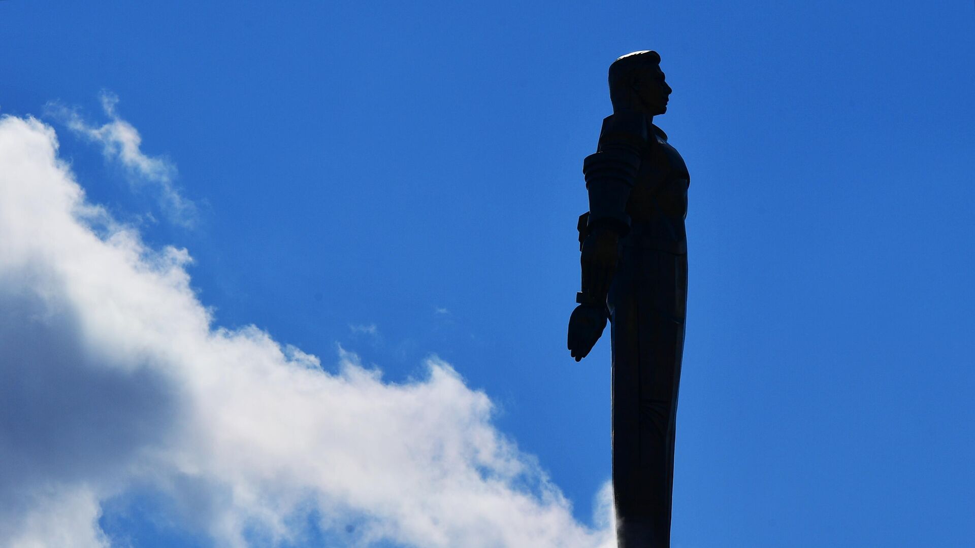 Памятник Ю. Гагарину в Москве - РИА Новости, 1920, 18.08.2023