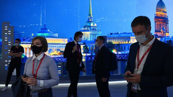 Участники Петербургского международного экономического форума - 2021 в конгрессно-выставочном центре Экспофорум