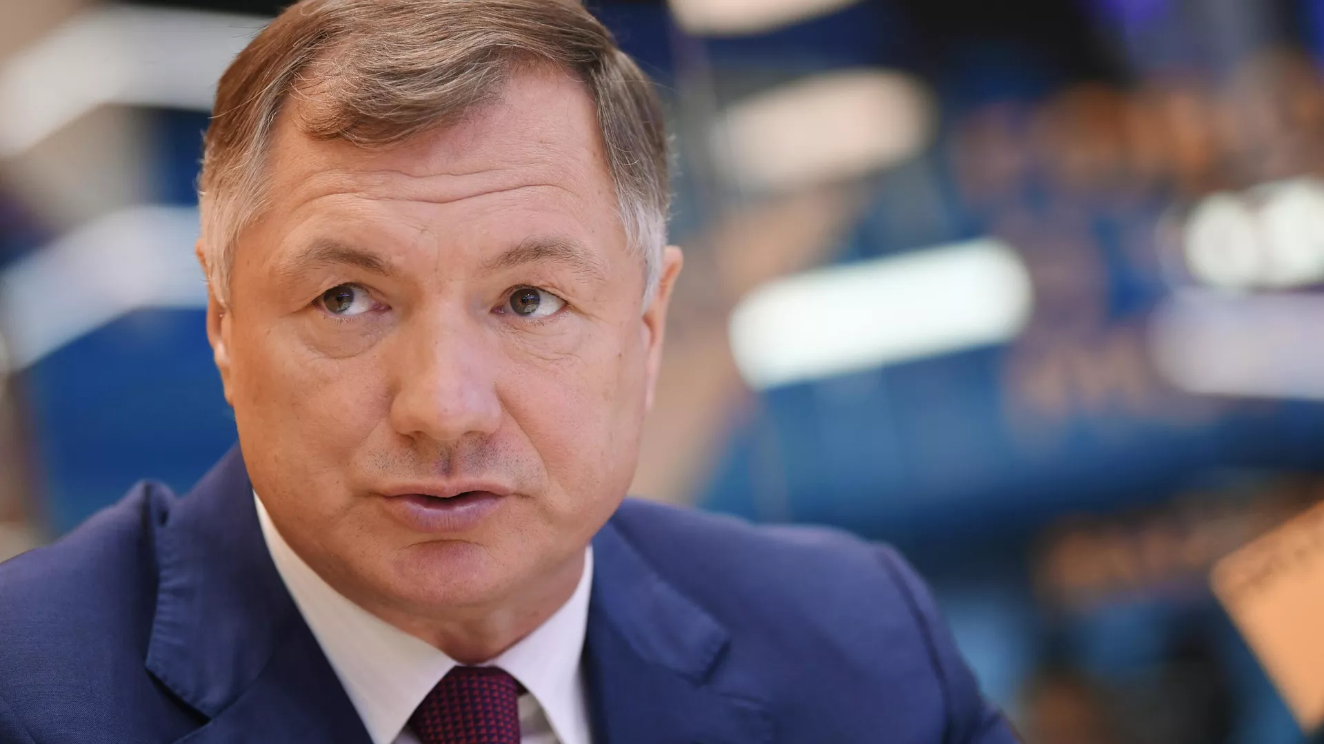 Заместитель председателя правительства РФ Марат Хуснуллин у стенда МИА Россия сегодня на Петербургском международном экономическом форуме - 2021 - РИА Новости, 1920, 07.06.2021