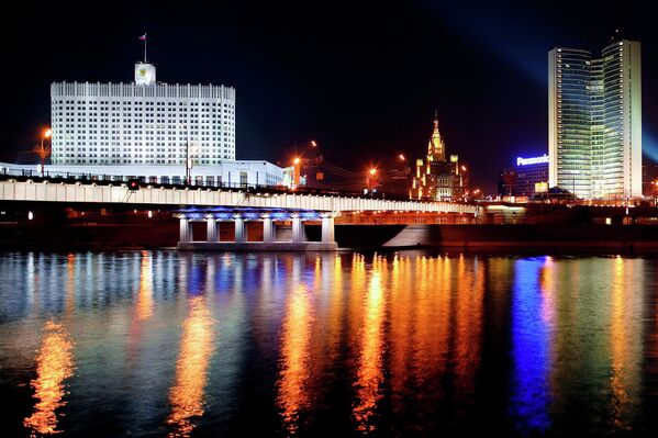  Новоарбатский мост в Москве