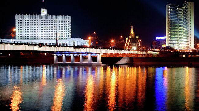  Новоарбатский мост в Москве