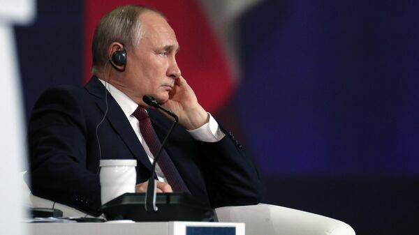 LIVE: Владимир Путин встречается с руководителями информационных агентств