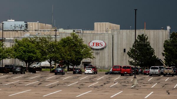 Завод JBS в Колорадо, закрытый после кибератаки