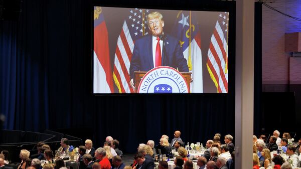 Дональд Трамп выступает на съезде республиканцев Северной Каролины