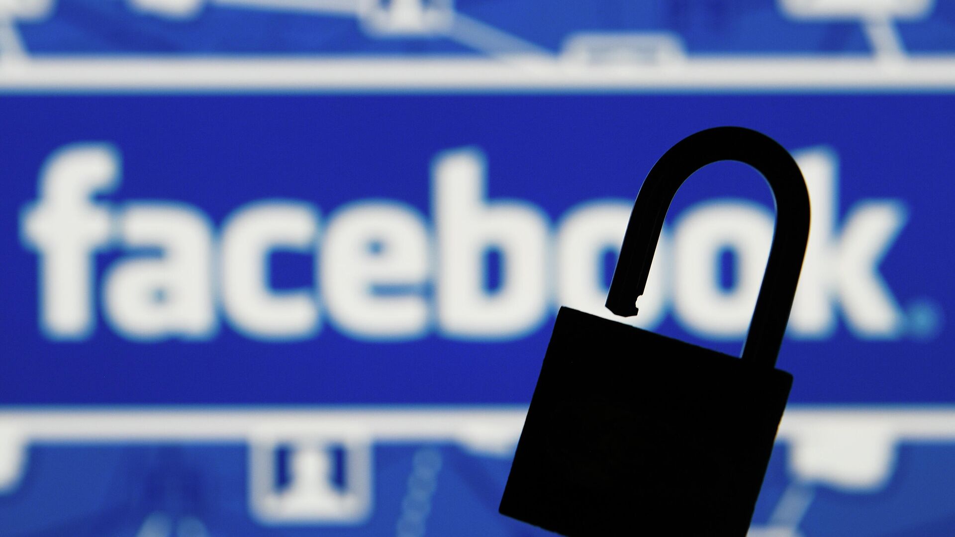 Facebook сменит название, сообщил портал Verge