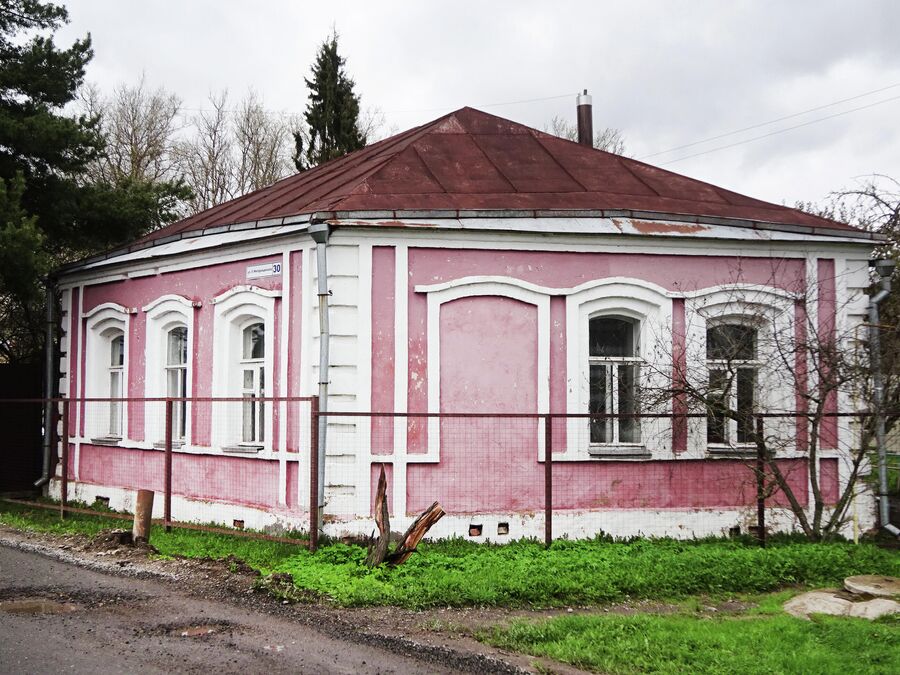 Дом 19 века в форме ромба