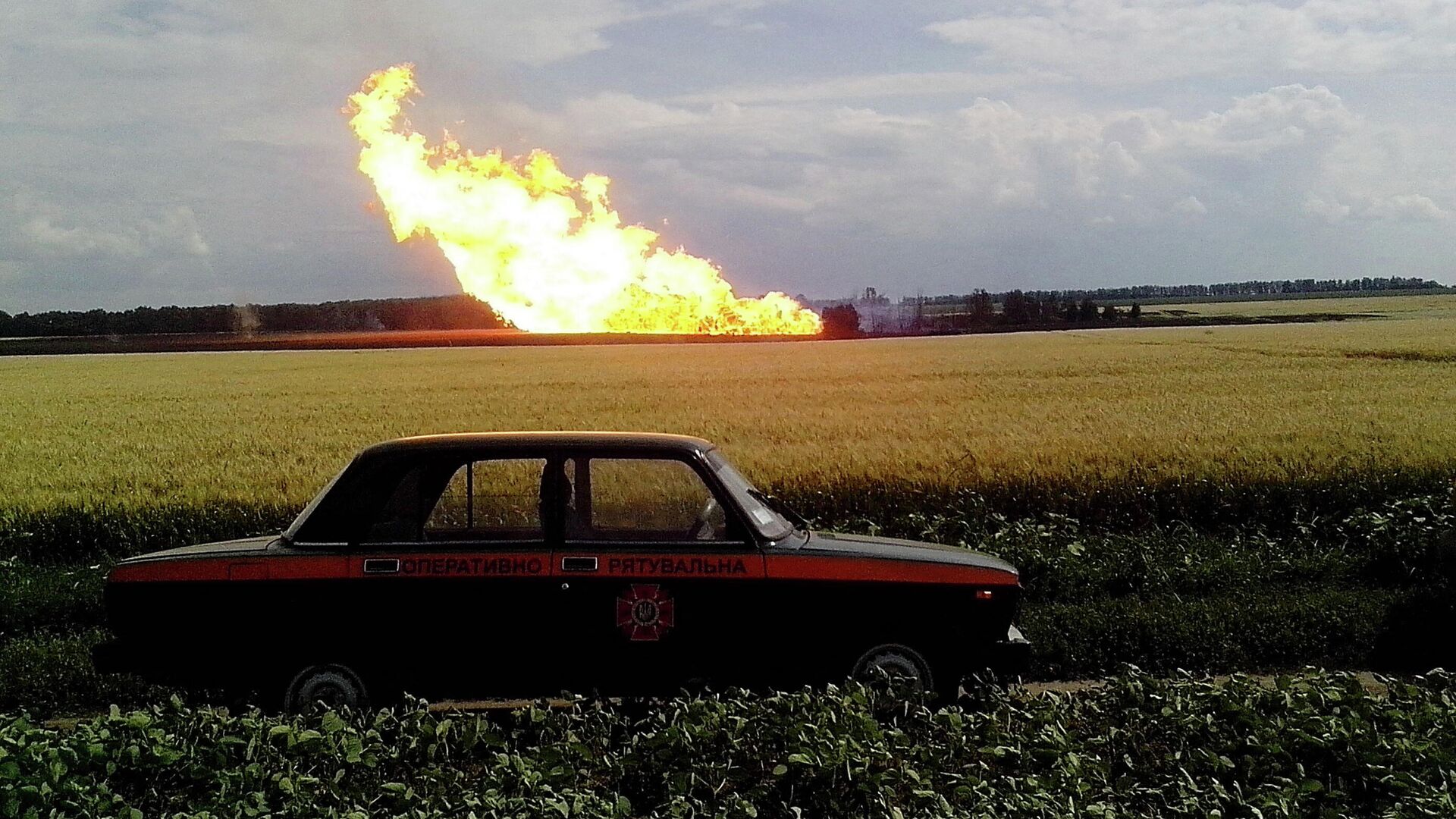 Взрыв на газопроводе Уренгой — Помары — Ужгород на Украине - РИА Новости, 1920, 08.06.2021