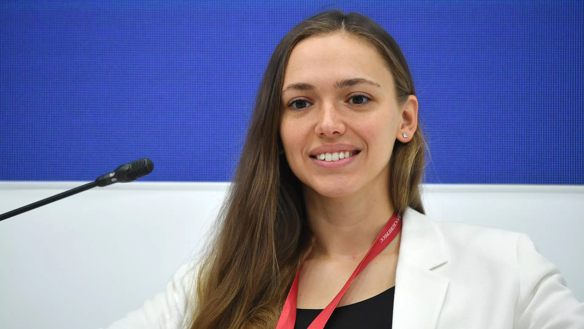 Руководитель, Федеральное агентство по делам молодежи Ксения Разуваева во время сессии Зеленая суббота: день экологии - РИА Новости, 1920, 21.06.2021