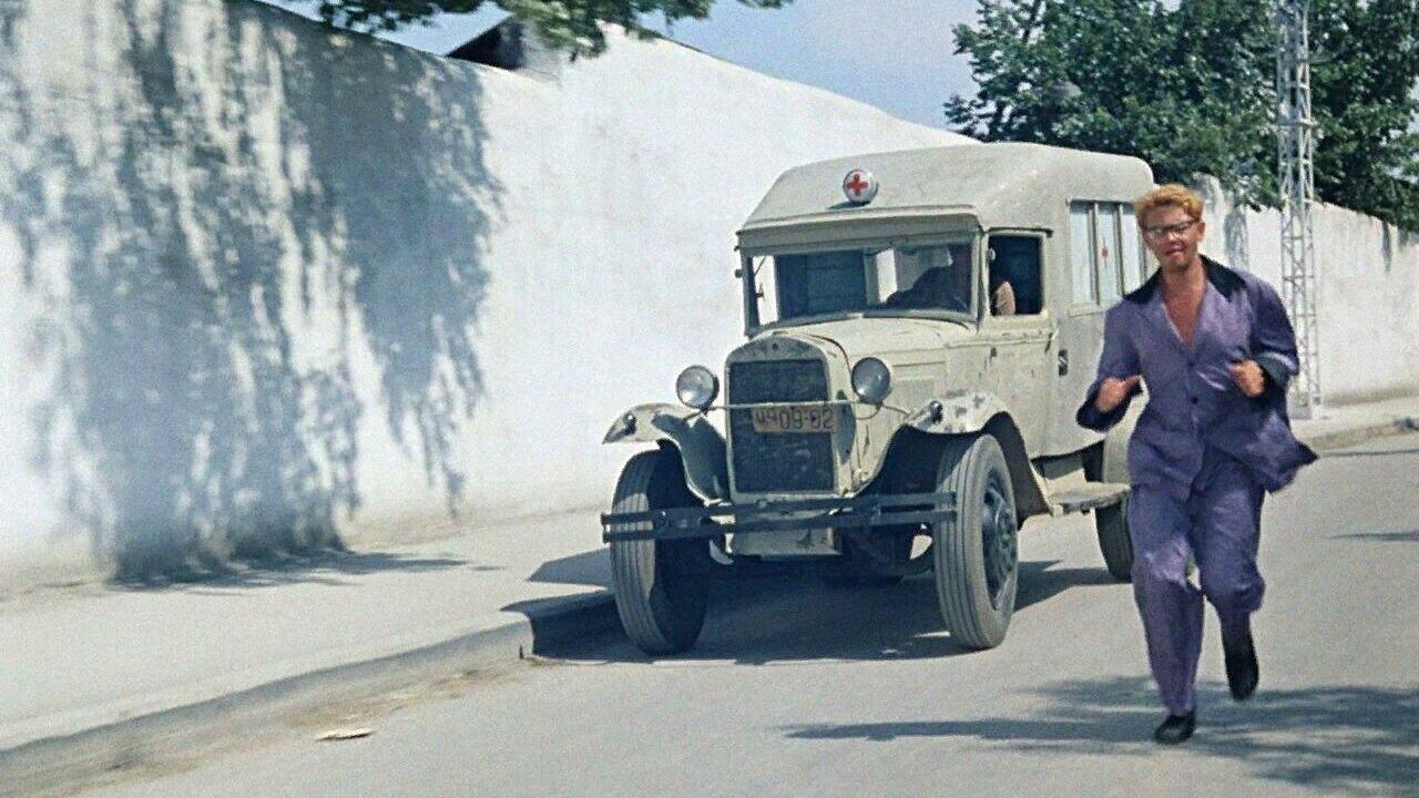 В Симферополе снесли забор 