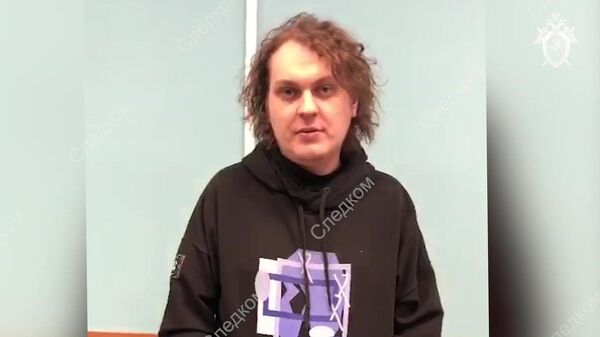 Видеоблогер Юрий Хованский во время задержания в Санкт-Петербурге Следственным комитетом РФ