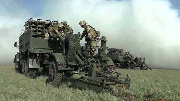 Учения украинских военных на границе с Крымом