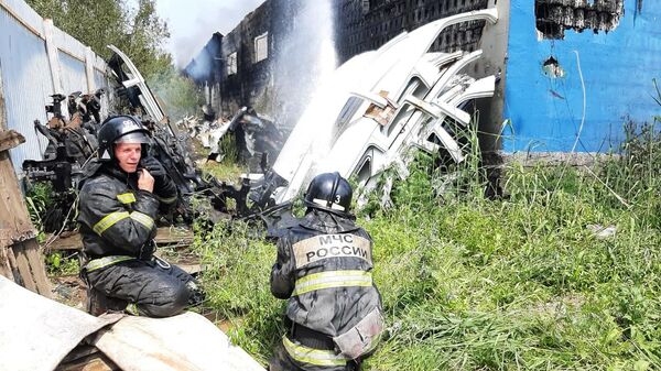 Ликвидация пожара в здании автосервиса на Краснодарском проезде города Хабаровска