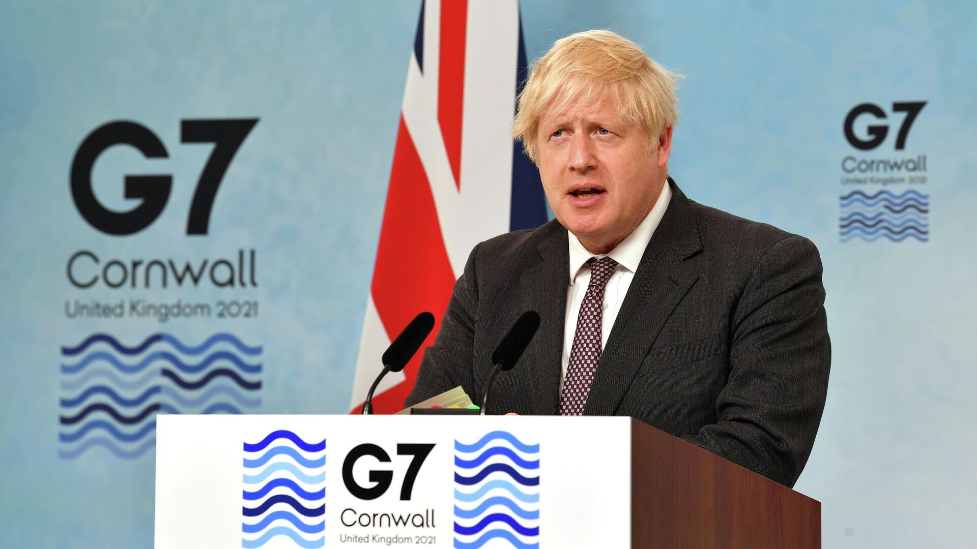 Премьер-министр Великобритании Борис Джонсон выступает на пресс-конференции по окончании саммита G7 в Великобритании - РИА Новости, 1920, 24.06.2021