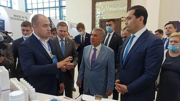 Глава Татарстана Рустам Минниханов во время рабочего визита в Узбекистан