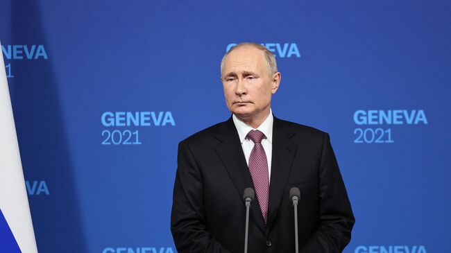 Президент РФ Владимир Путин на пресс-конференции по итогам переговоров с президентом США Джо Байденом в Женеве