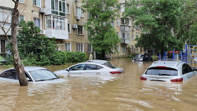 Последствия сильных ливней в Керчи