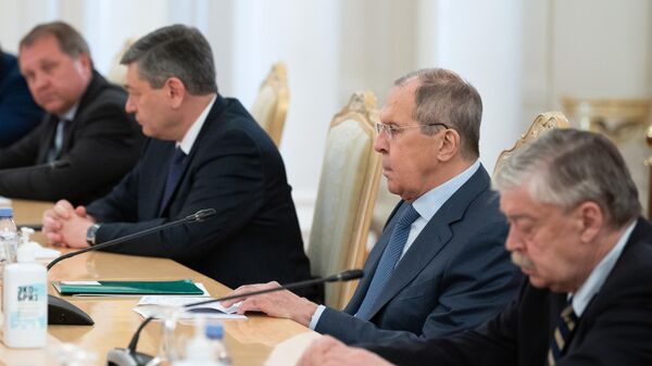 Министр иностранных дел России Сергей Лавров во время встречи в Москве с министром иностранных дел Белоруссии Владимиром Макеем