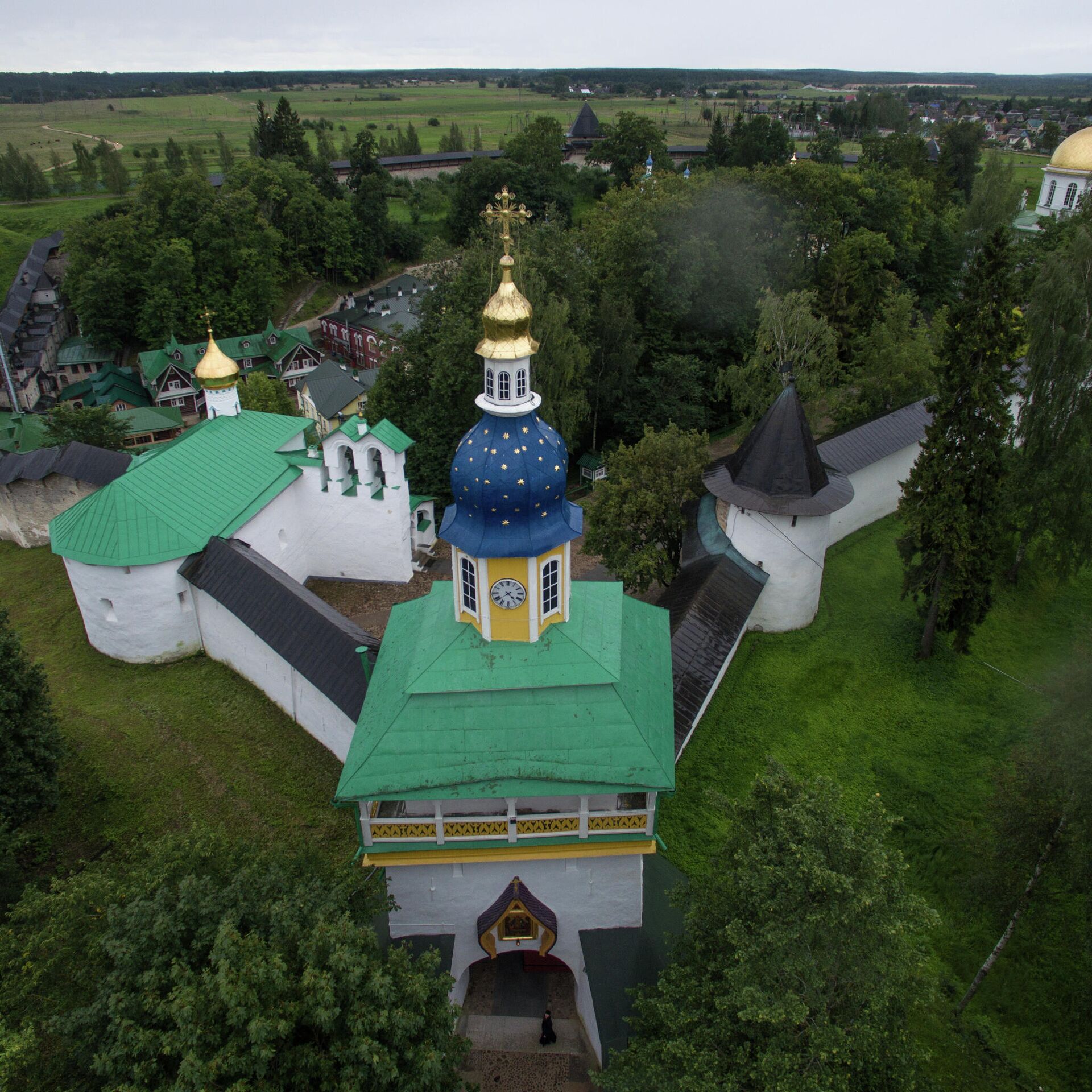 В Псково-Печерском монастыре восстановят исторический облик башни -  Недвижимость РИА Новости, 11.10.2023