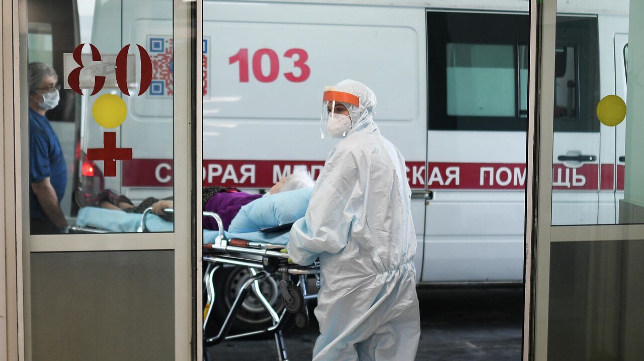 Антипрививочники устроили скандал при посещении "красной зоны" в больнице