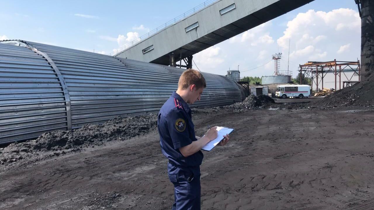 В Кемеровской области возбуждено уголовное дело по факту смерти рабочего на шахте Анжерская-Южная - РИА Новости, 1920, 19.06.2021