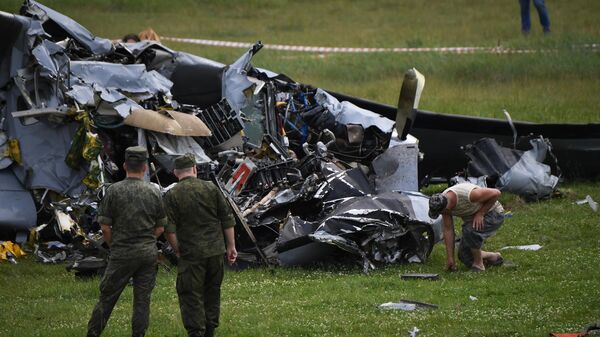 На месте крушения самолета Л-410 в Кемеровской области
