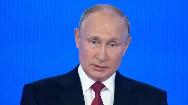 Путин поручил запустить программу капитального ремонта школ