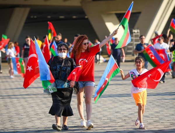 Болельщики сборной Турции в Баку Болельщики сборной Турции в Баку