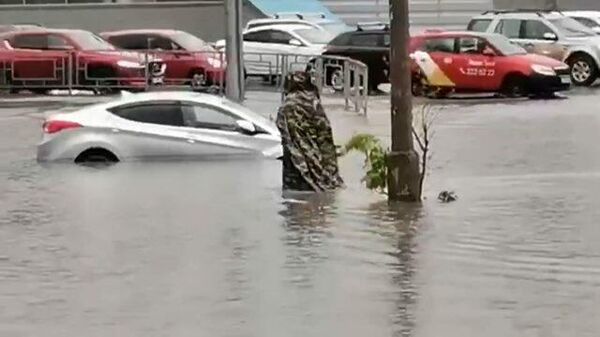 До дома вплавь: Красноярск затопило после ливней