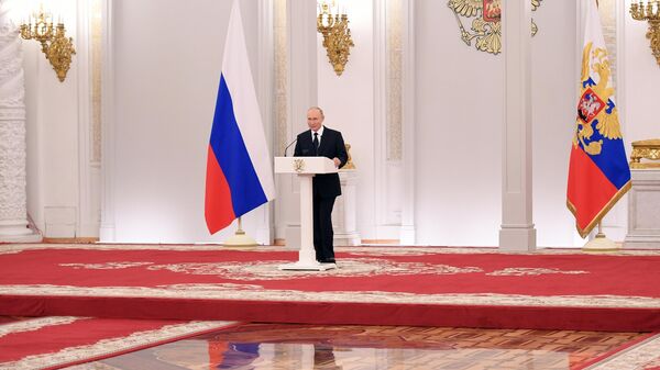 Президент РФ Владимир Путин во время встречи с депутатами Государственной Думы РФ седьмого созыва