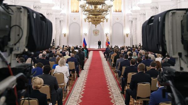 Президент РФ Владимир Путин во время встречи с депутатами Государственной Думы РФ седьмого созыва