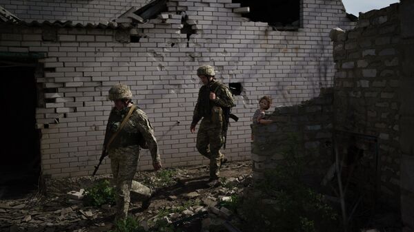 Украинские военные на линии соприкосновения возле Донецка