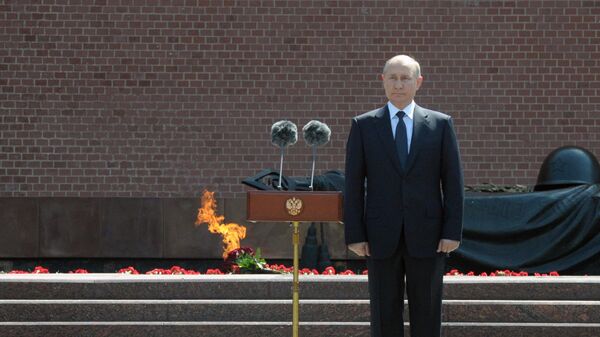 Путин обсудит поддержку мемориалов жертвам геноцида в годы ВОВ