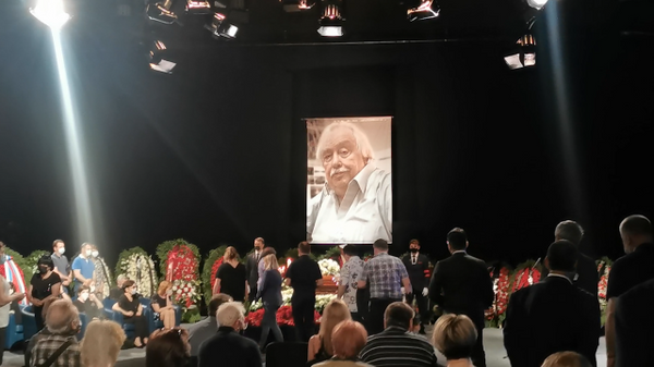 Кадры церемонии прощания с тележурналистом Анатолием Лысенко в Останкино