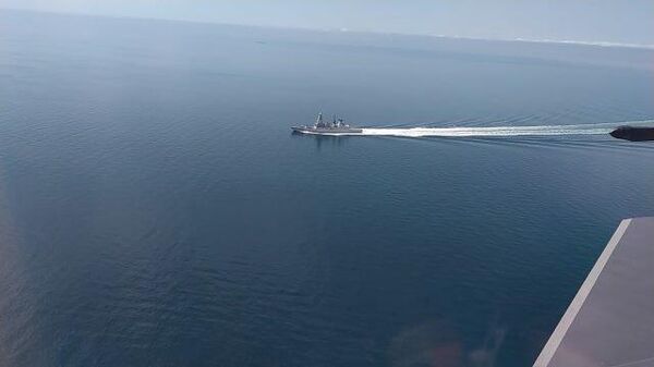 Кадры с воздуха британского эсминца, нарушившего границу у побережья Крыма
