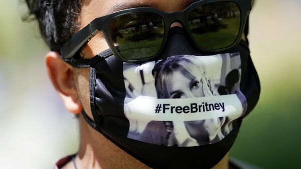 Участник акции в поддержку Бритни Спирс перед заседанием суда по делу об опекунстве в Лос-Анджелесе