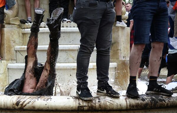 Болельщики Шотландии на Лестер-сквер перед матчем Англия - Шотландия , Лондон, Великобритания
