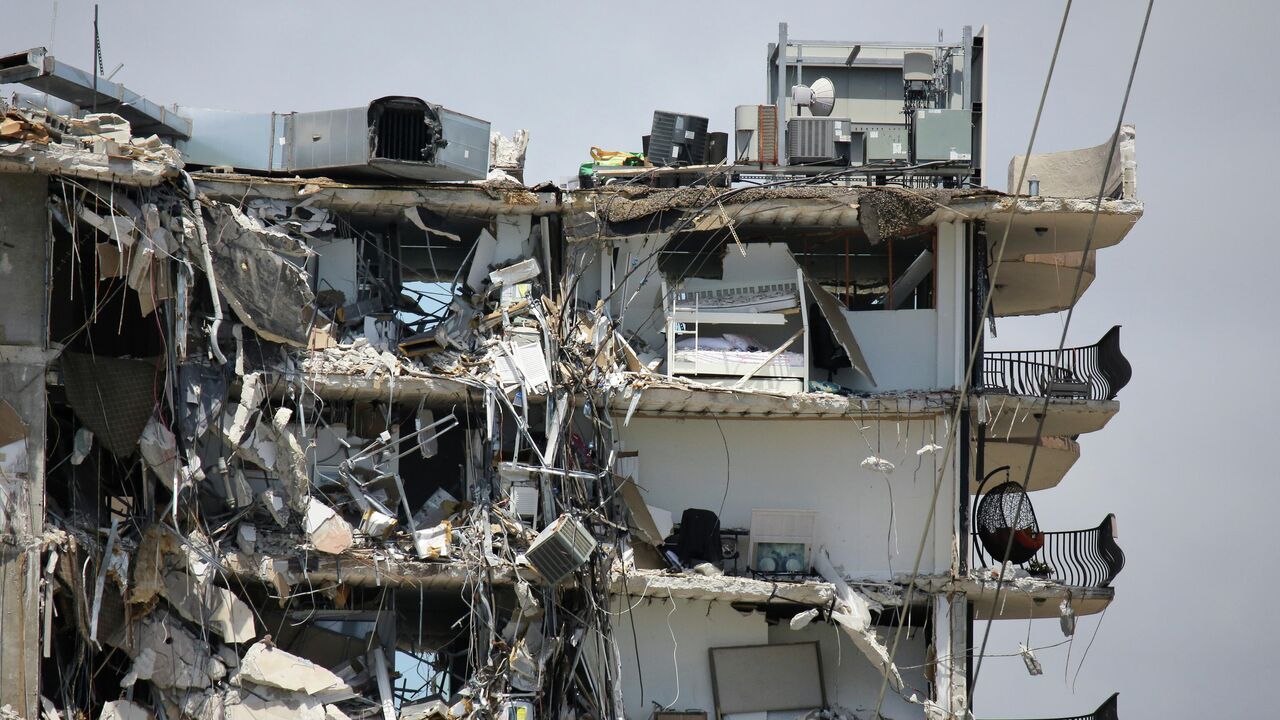 Hard Rock Hotel Construction In New Orleans Collapses Sunday TODAY - YouTube
