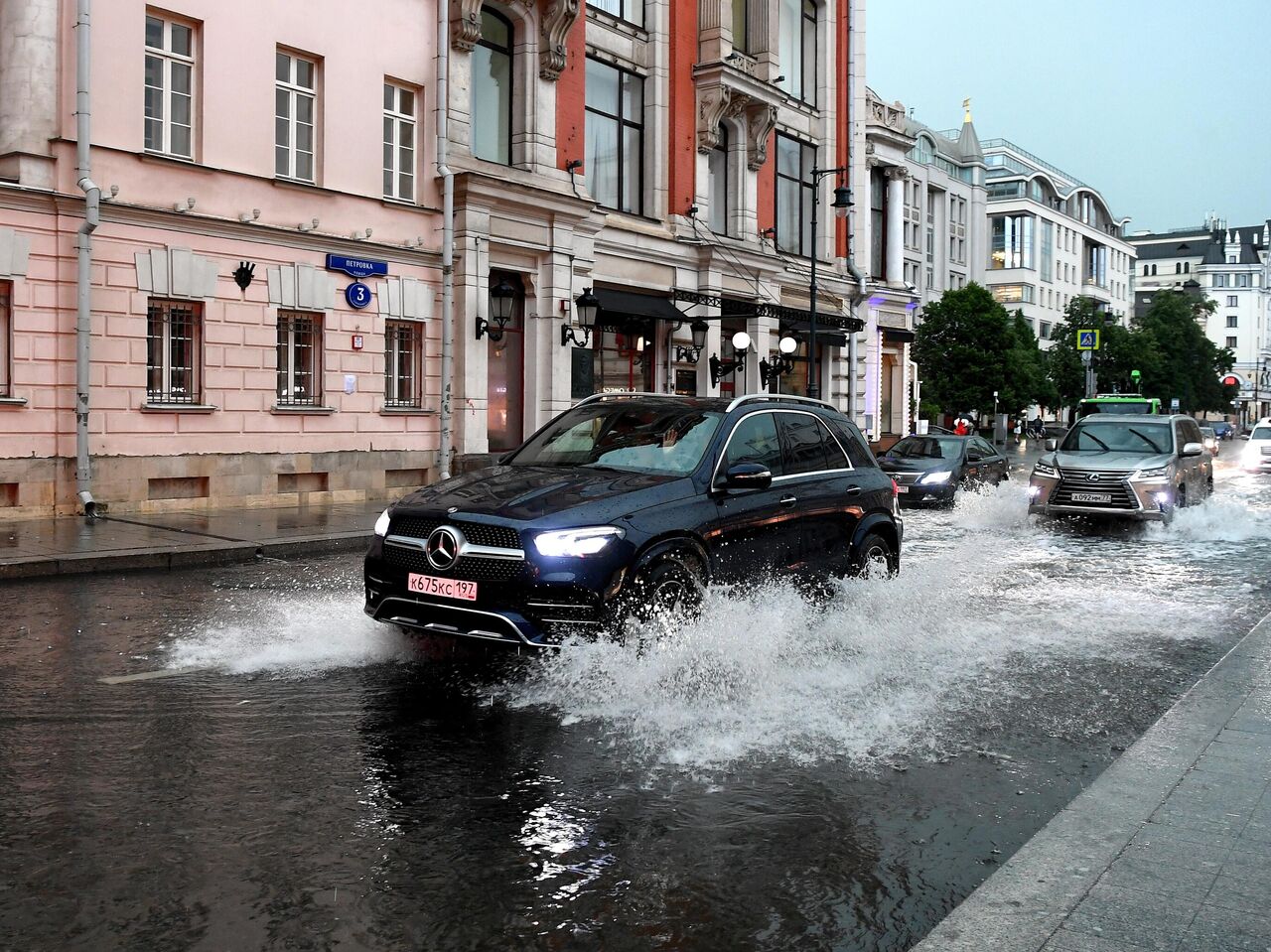 дождь в городе москва