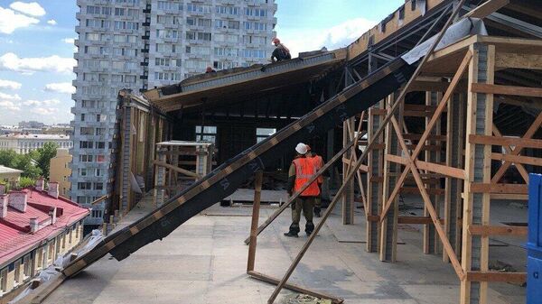 Демонтаж незаконной мансарды в московском районе Арбат