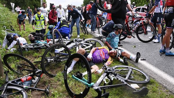 Авария на Тур де Франс 